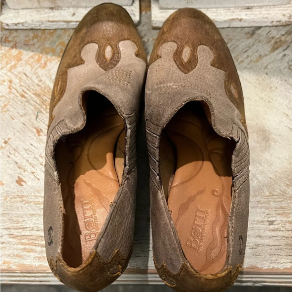 Born Womens Size 9 Tan and Brown Ankle Boots with Western Charm - Picture 7 of 9